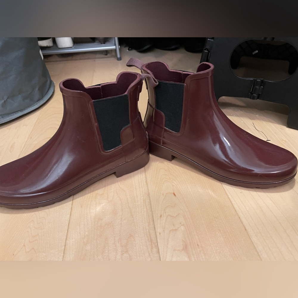 Plum short hottie Hunter Boots